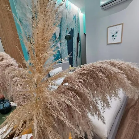 Apartment Lounge Garden Sea Mint Fresh